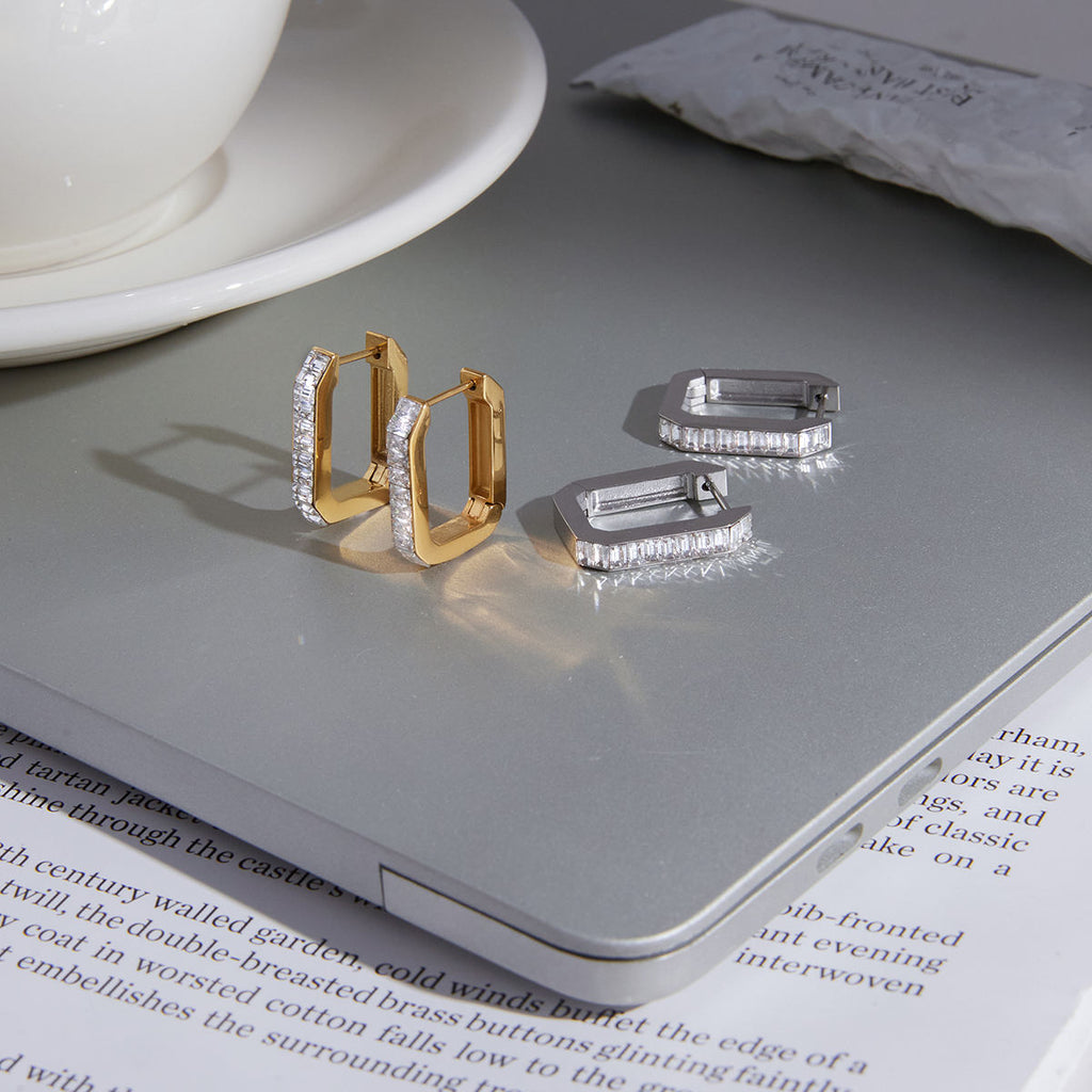 GEOMETRIC CRYSTAL HOOPS
