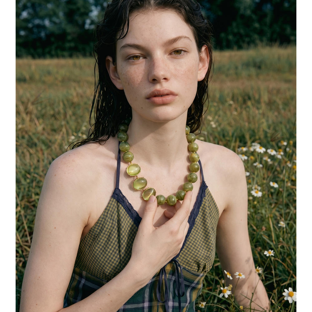 OLIVE GLOW STATEMENT NECKLACE