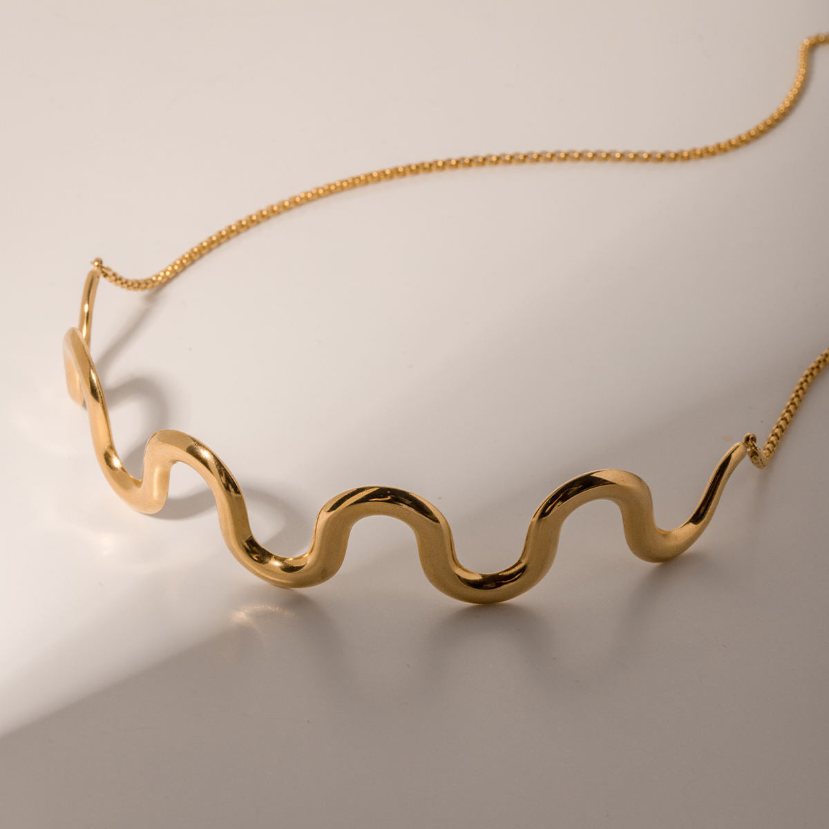 WAVE NECKLACE
