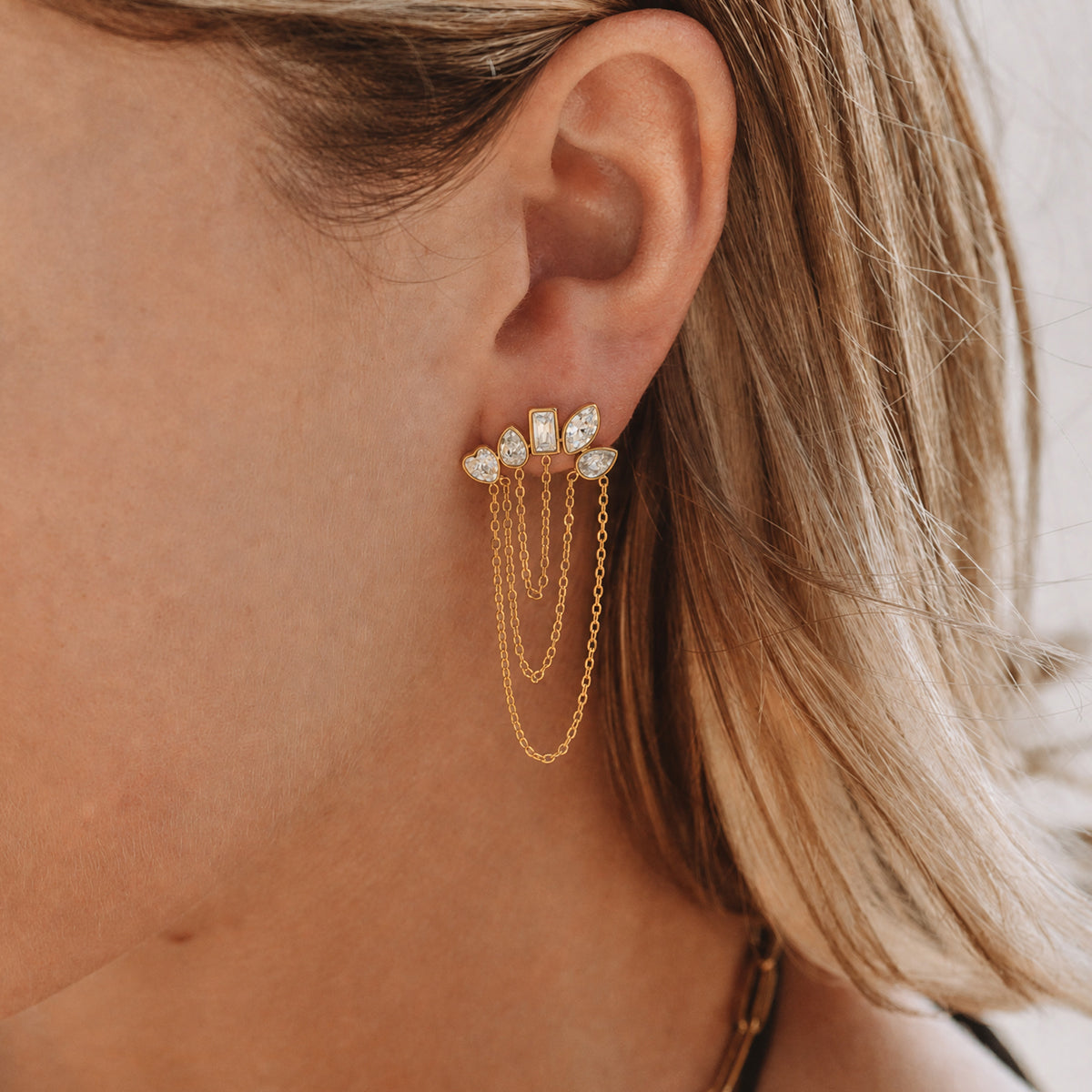 CHAIN DROP EARRINGS