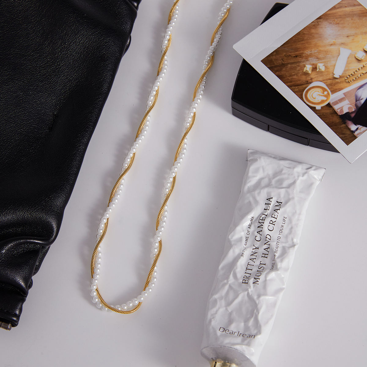 PEARL WAVE NECKLACE