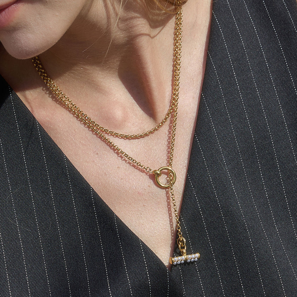 TOGGLE NECKLACE