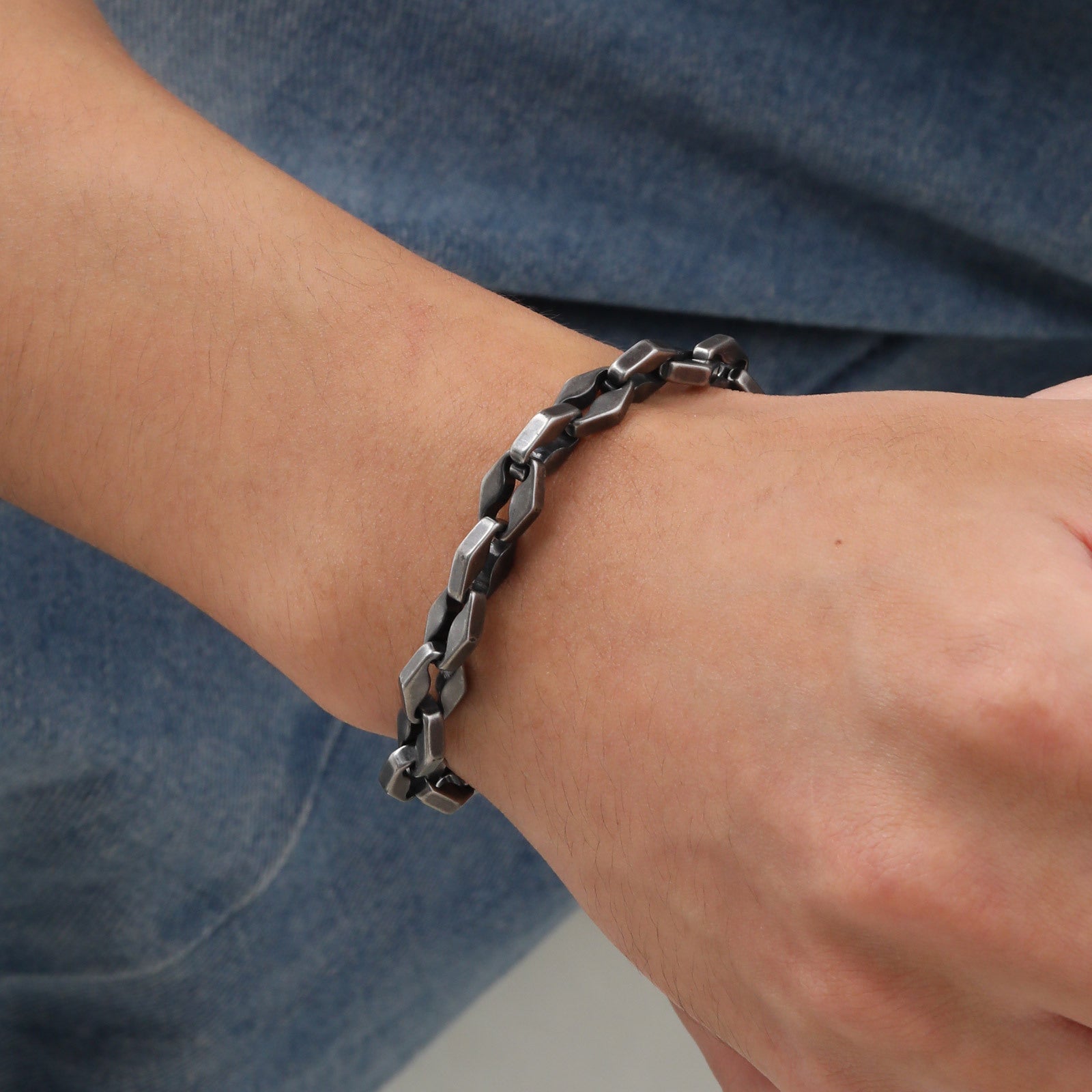 GEOMETRIC LINK BRACELET