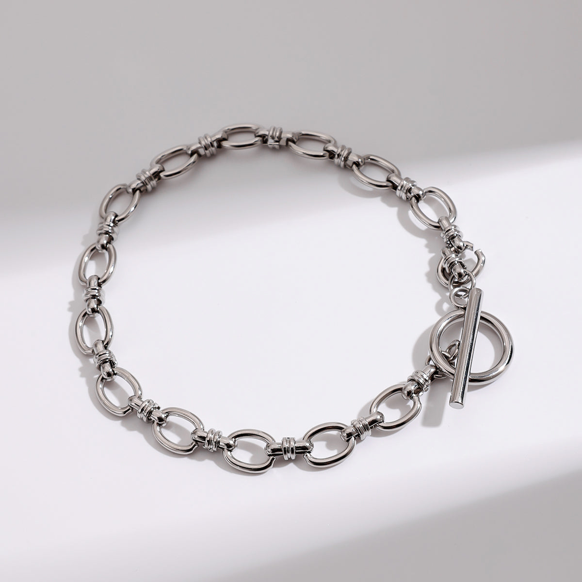 MINIMAL TOGGLE SILVER BRACELET